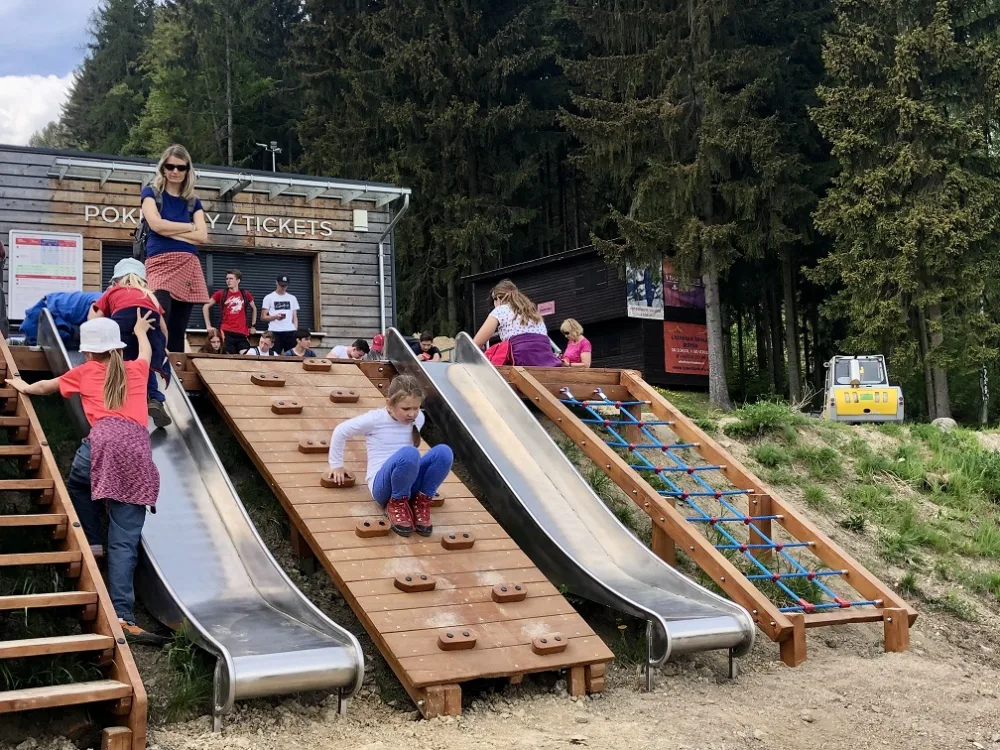 Skiareál Ještěd oficiálně zahájí první červnovou sobotu letní sezónu