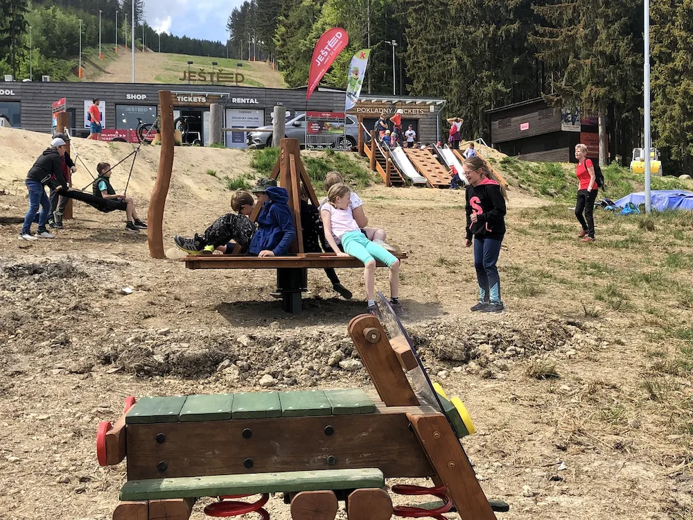 Skiareál Ještěd oficiálně zahájí první červnovou sobotu letní sezónu
