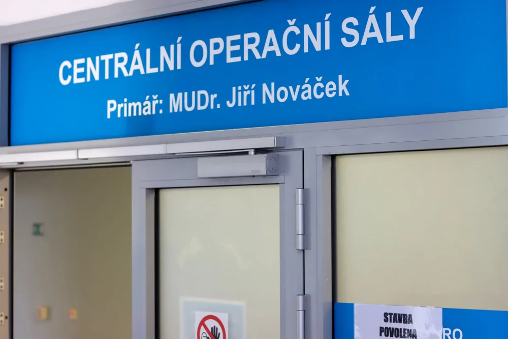 Liberecká nemocnice dočasně uzavře sedm operačních sálů. Při rekonstrukci se objevily problémy