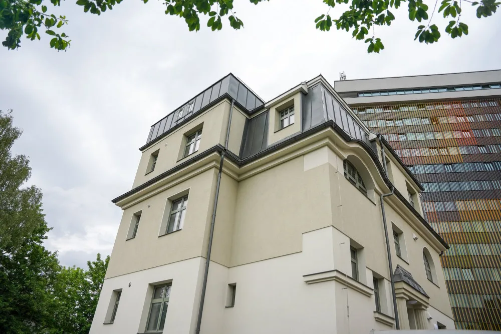 Zrekonstruovaný historický dům v centru města nabídne devět bytů rodinám s nízkými příjmy