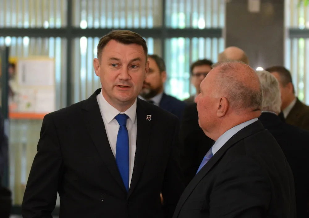 Znovu od začátku. Soud v kauze, kde je obžalován i hejtman Půta, začal čtením obžaloby
