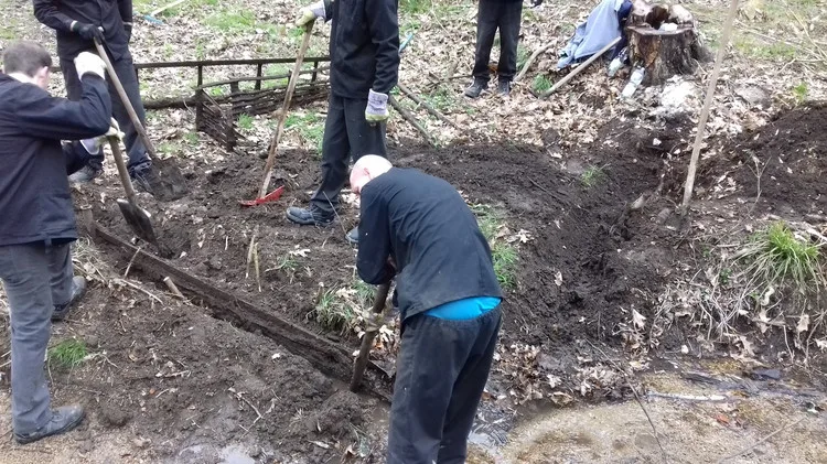 Vězni už sedm let pomáhají uklízet Liberec. Nedávno vyčistili lesopark, pomohou u cyklostezky