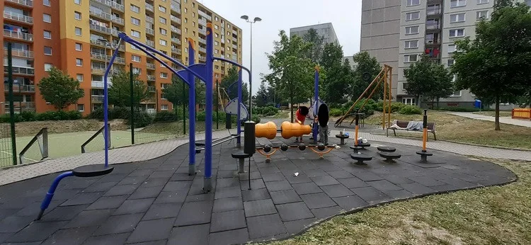 Opravené hřiště na Dobiášovce po pár dnech poničili vandalové