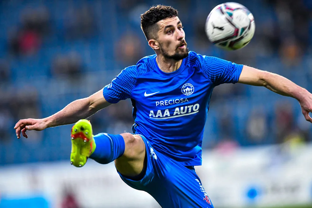Slovan přichází o Koscelníka, přestupuje do Rapidu Vídeň. Na odchodu je i Tiéhi