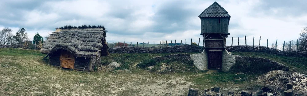 Středověké oblečení, nástroje i bitva. Spolek Curia Vítkov u Chrastavy opět pořádá tradiční Dobývání