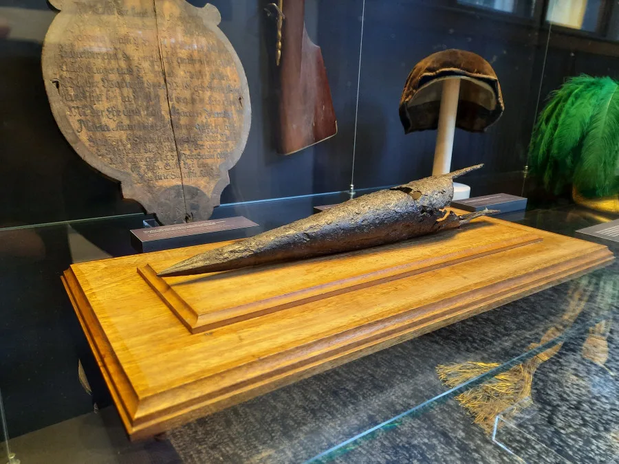 Uškrtila vlastní dítě, srdce jí probodli kůlem. Ten vystavuje liberecké muzeum