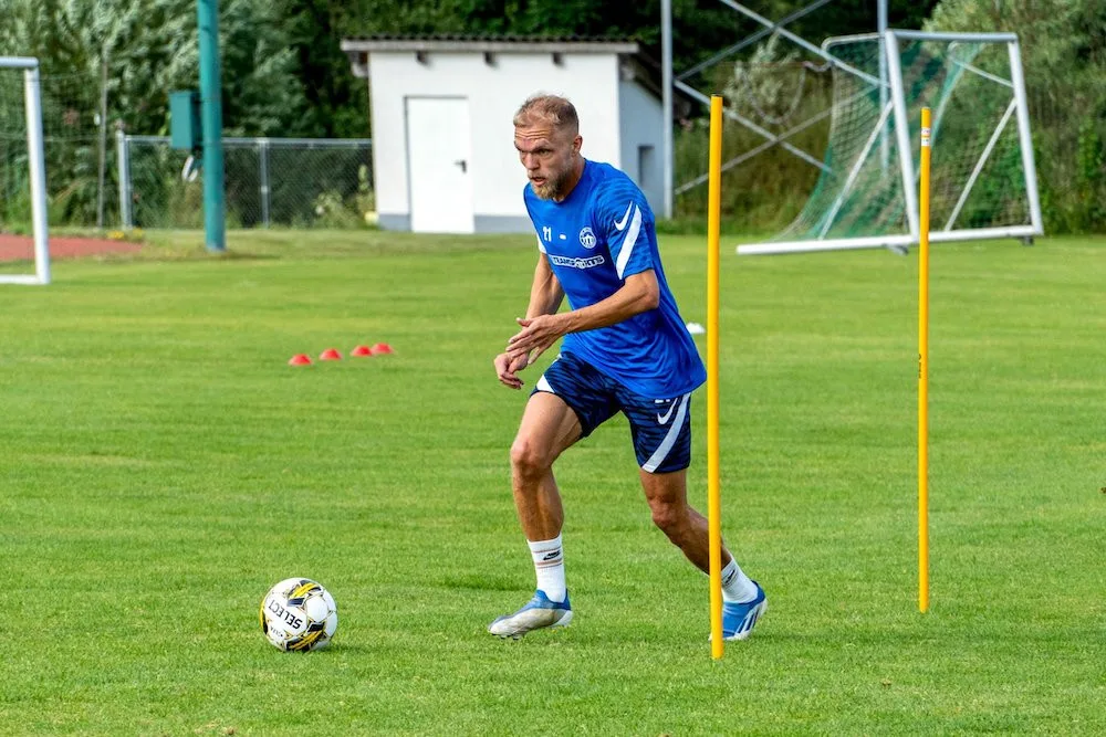 Slovan posiluje útok. Ze Slavie přichází Mick van Buren