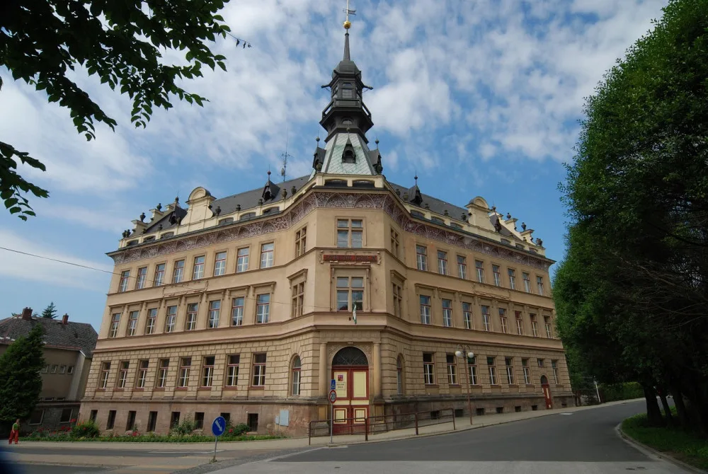 Škola před obnovou