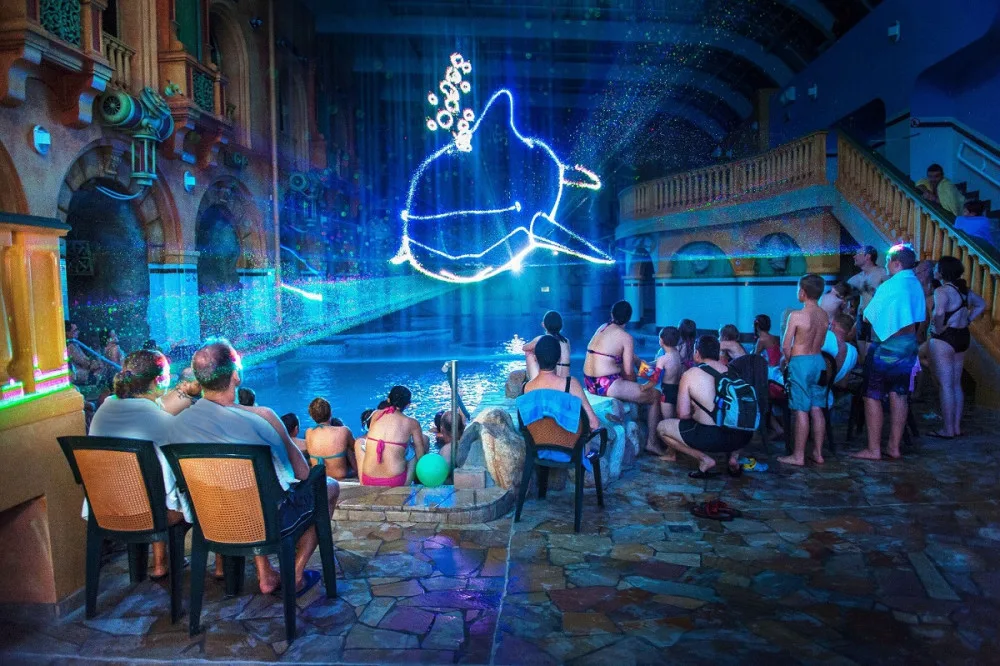 Laser show v Aquaparku Babylon