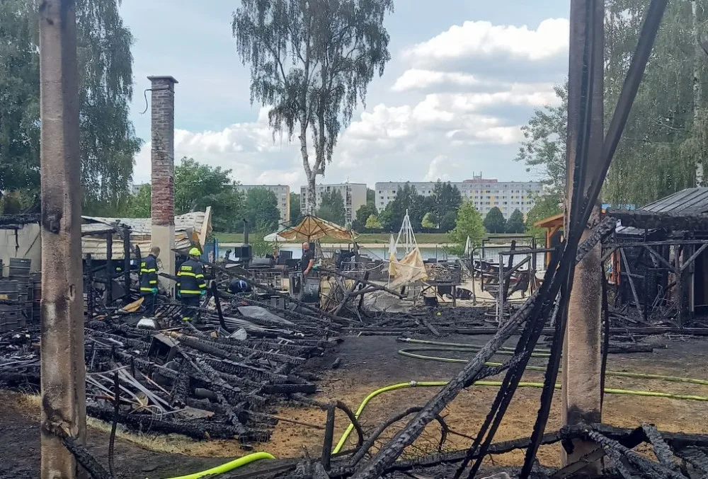 obnova slunečních lázní u jablonecké přehrady
