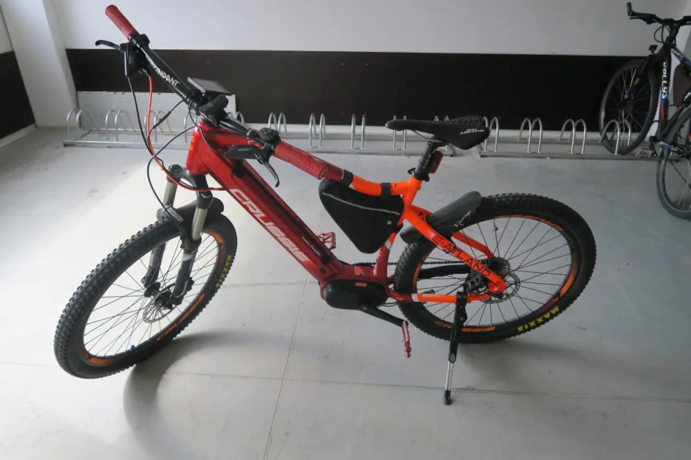 Řidič v Jablonci nad Nisou srazil cyklistu, od nehody ujel. Policie hledá svědky nehody