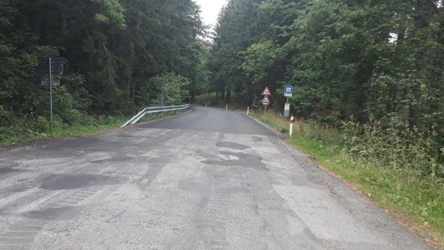 Silnice v Křižanech je hotová. Rekonstrukce odhalila archeologický nález