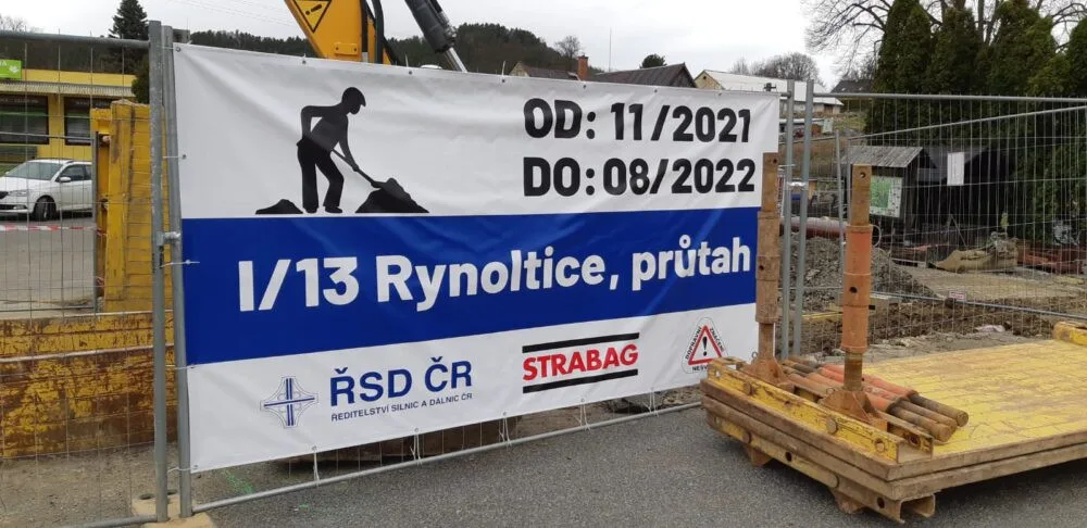 Silnice v Rynolticích je hotová. Komplikace však zůstanou