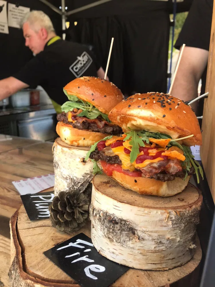 Burger Festival veze do Liberce víc jak tunu hovězího, bude se i flambovat na whisky
