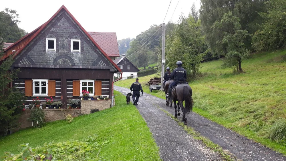 Spolupráce česko-polských hlídek pokračuje. Policie dopadla žháře, objasnila krádeže a kontrolovala chaty