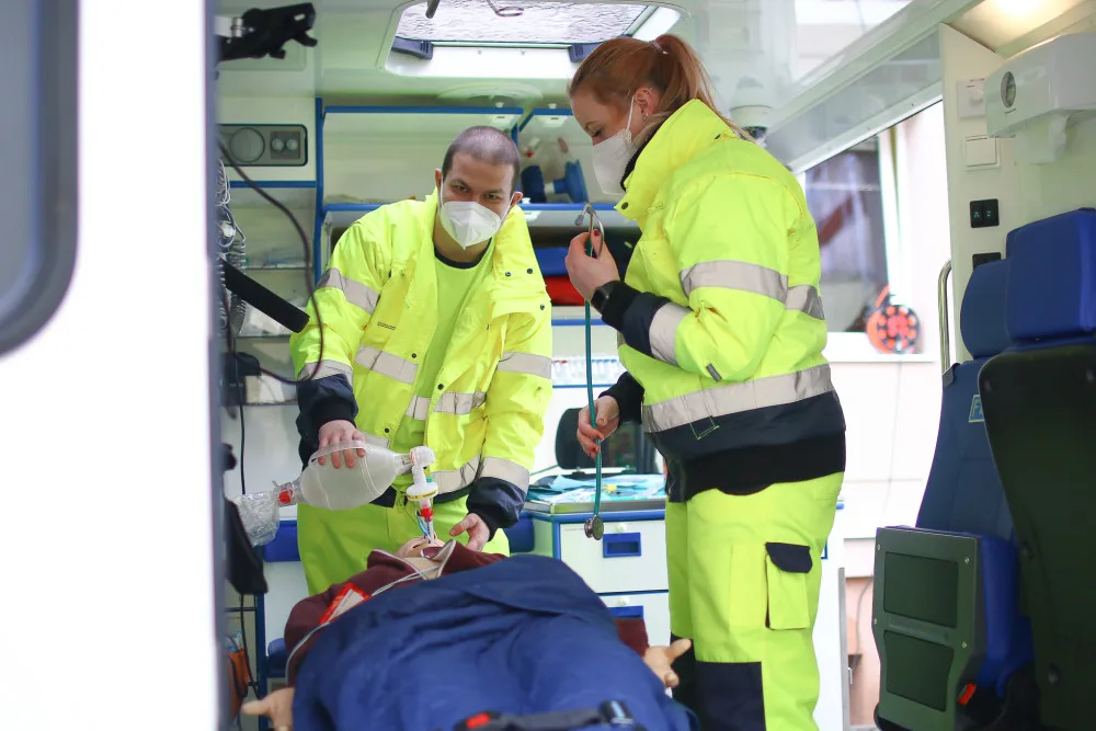 Záběr je ze školní plně vybavené sanitky. Foto: Adam Pluhař