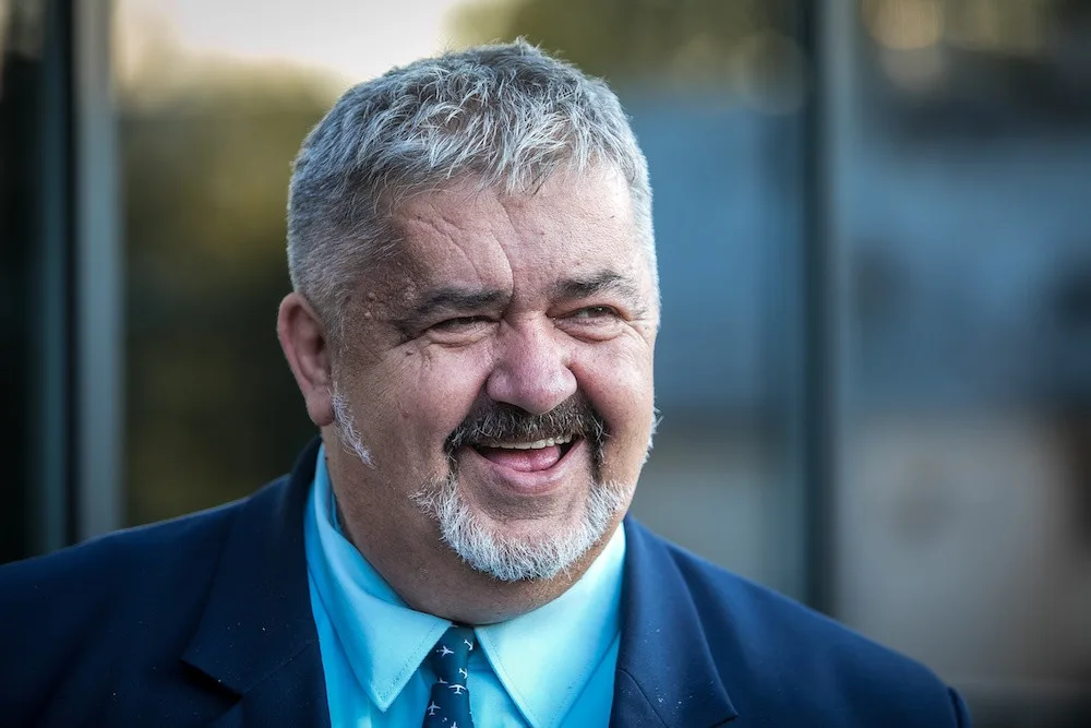 VOLBY 2022: Sečteno. Michael Canov bude i v příštích šesti letech senátorem