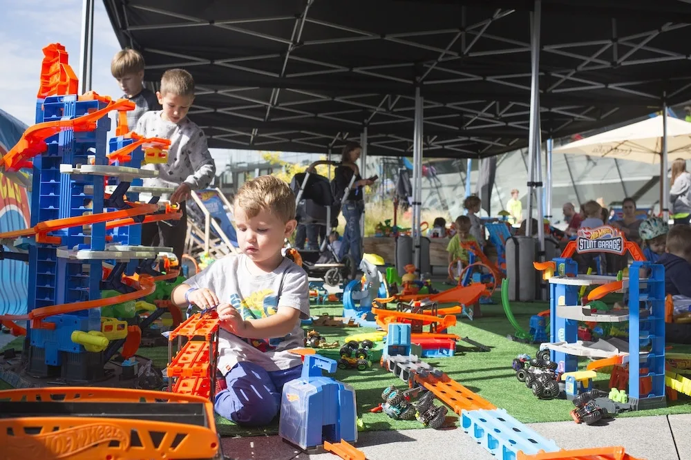 Sobotní jízda s angličáky. Nákupní centrum Géčko přivítá sraz fanoušků Hot Wheels