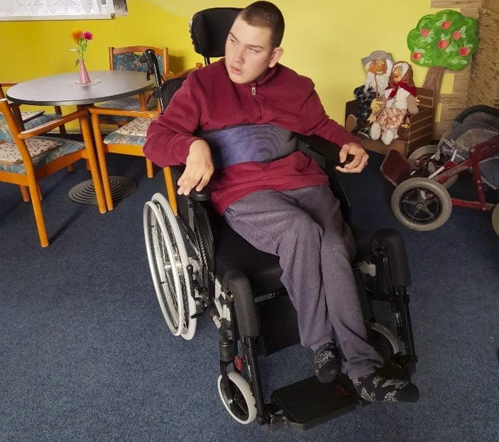 Peníze z veřejné sbírky Libereckého kraje pomohly ukrajinskému chlapci. Dostal invalidní vozík