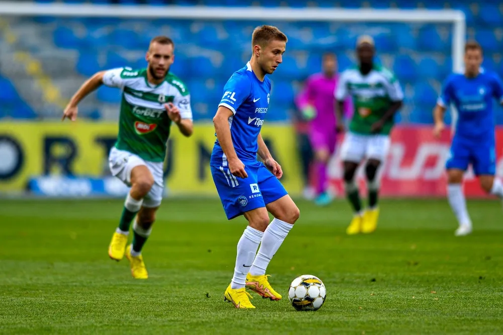 Derby ovládl Slovan. Po brankách Rabušice a van Burena vyhrál 2:0