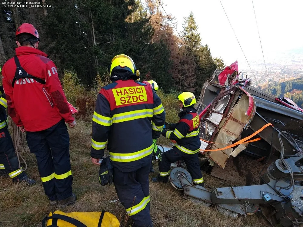 Uplynul rok od tragického pádu lanovky na Ještědu. Vyšetřování stále není uzavřené