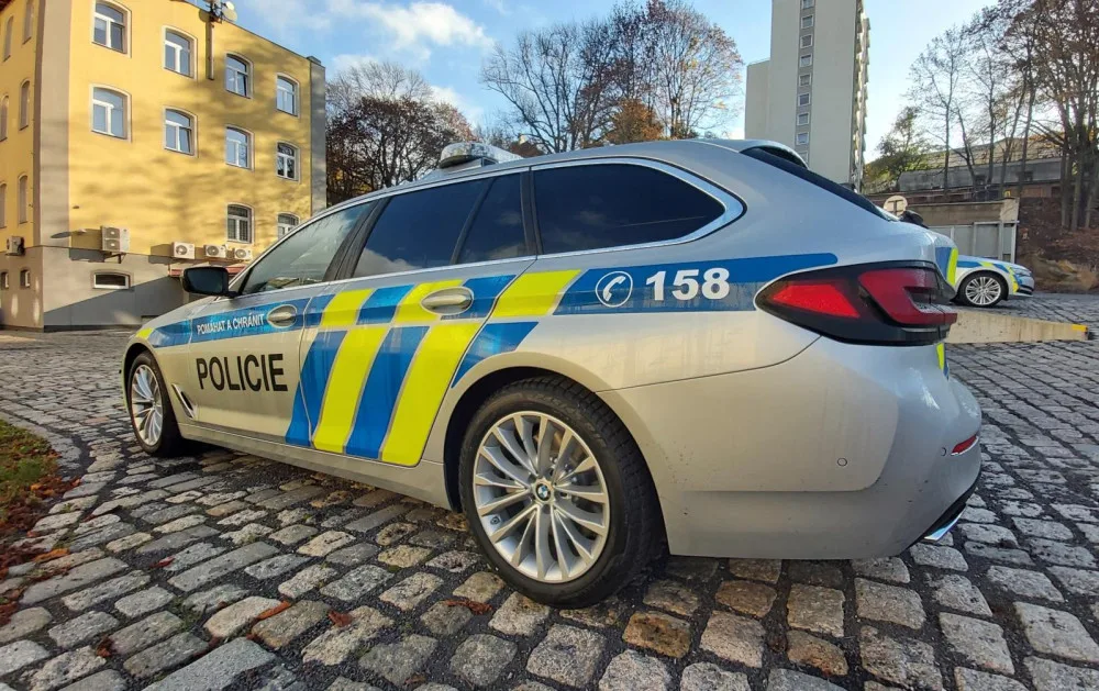 Krajská policie má ve vozovém parku posilu. Nové BMW si došlápne na piráty silnic