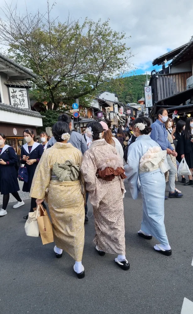 Na Erasmus do Indie nebo Japonska. Na stážích studenti zažijí reálné zaměstnání