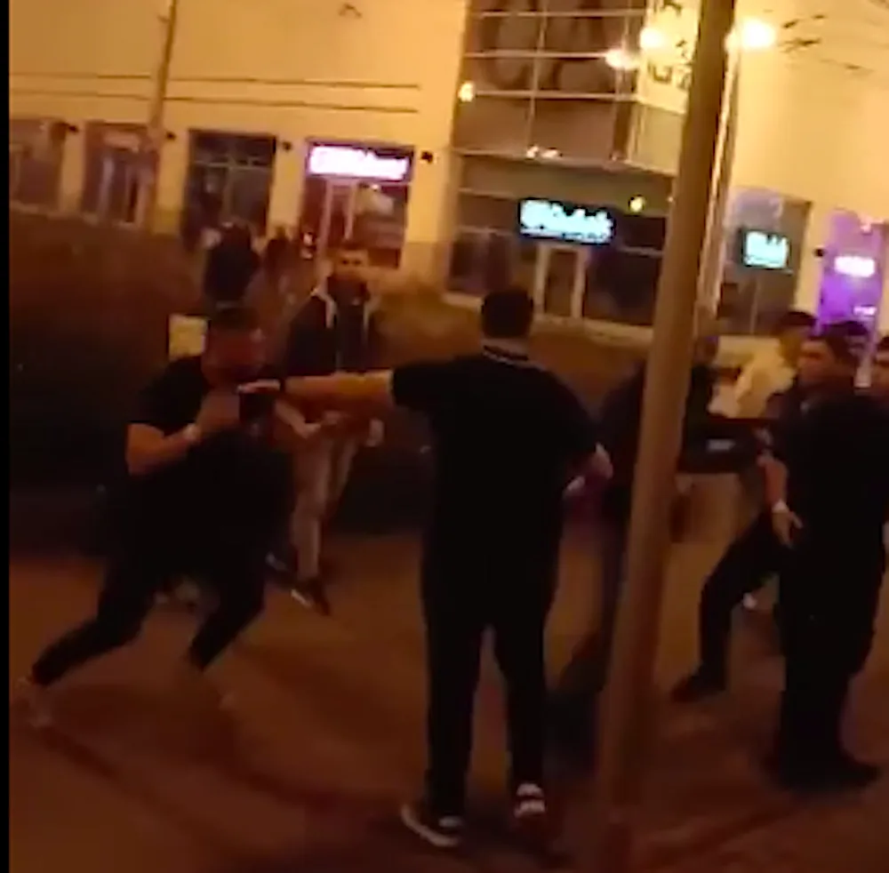 Hromadná bitka v centru Liberce. Policie hledá svědky