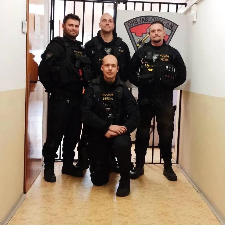 Zleva pprap. Mrklas, pprap. Kyzlink, ppor. Barek a dole nstržm. Mička