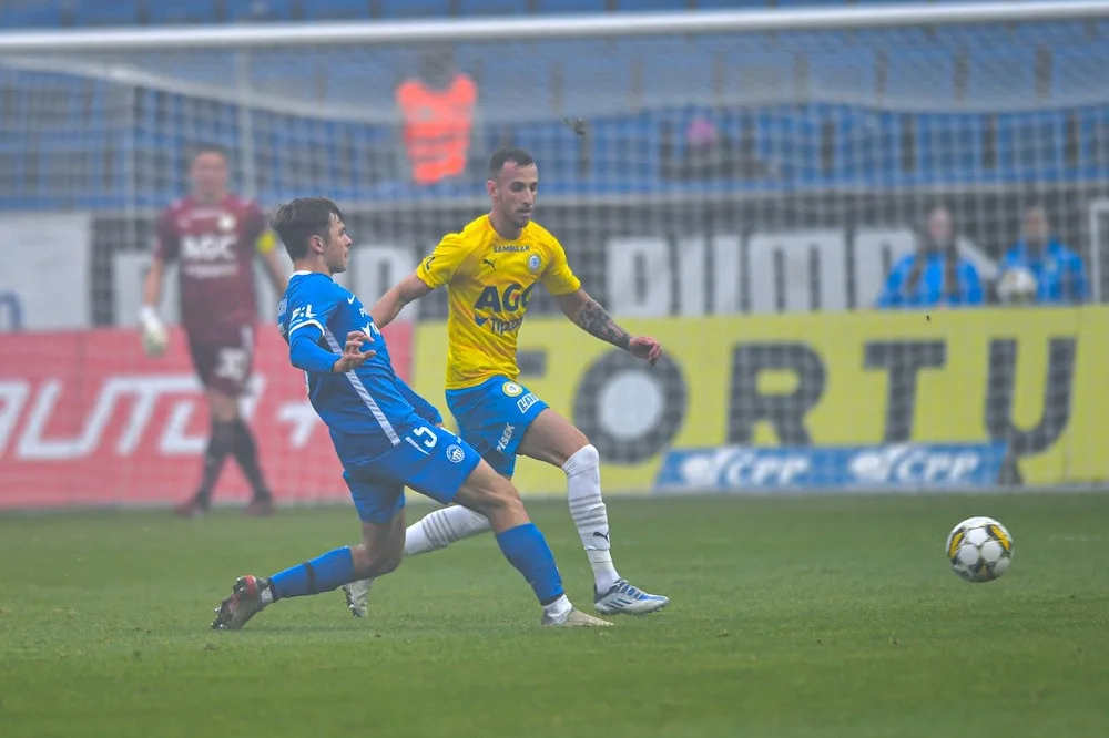 Slovan zakončil ligový podzim prohrou. V mlze nestačil v Teplicích 1:2