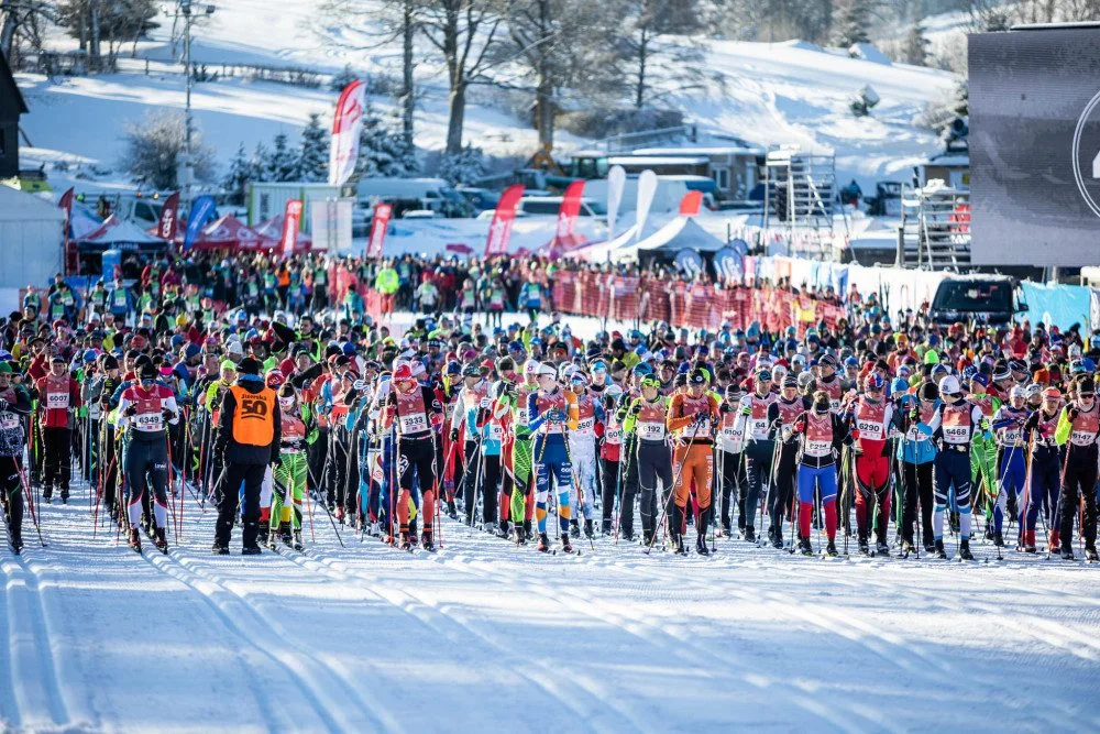 Jizerské 50 se zúčastní i ruští a běloruští občané, kteří jsou proti válce. Startovné pomůže Ukrajině