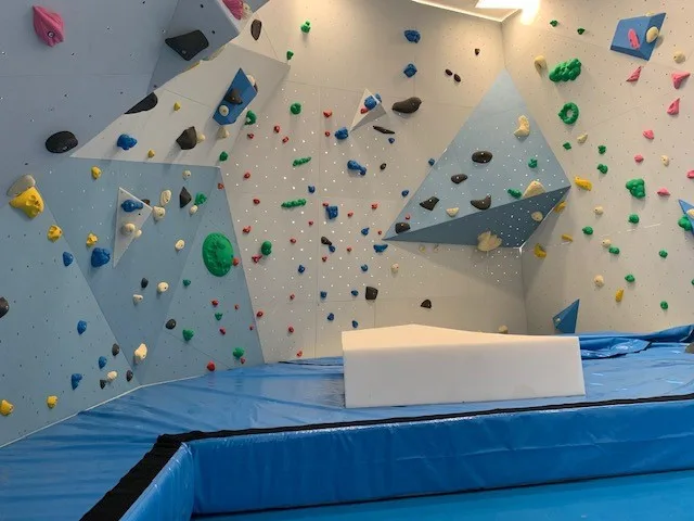 Frýdlant má novou lezeckou stěnu. Poslouží žákům i sportovním oddílům