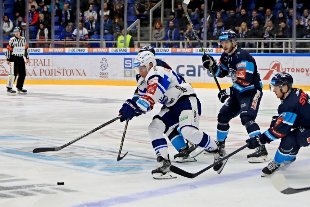 Tygři přejeli Kometu na jejím ledě 5:0. Hattrickem zazářil Ordoš