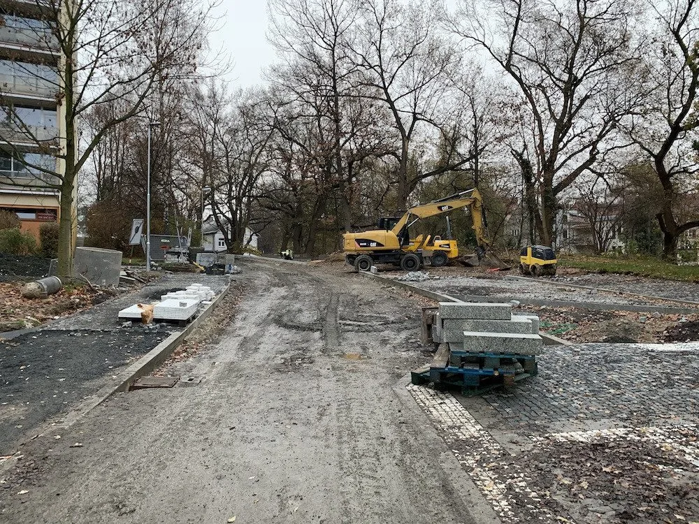Bahno a pokračující stavba. Modernizace části ruprechtického sídliště se protáhla