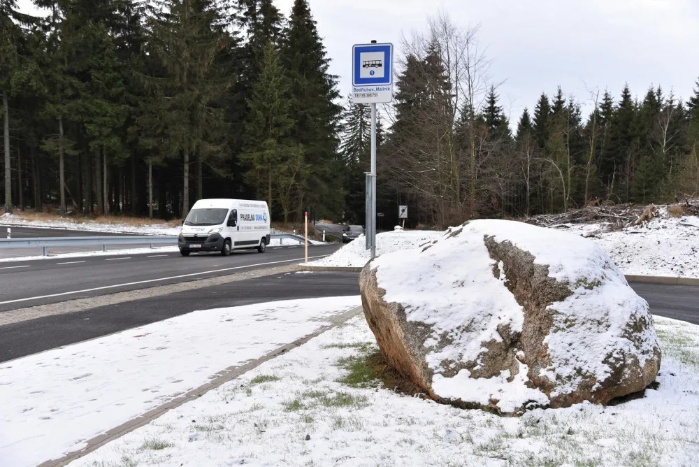 V Bedřichově na Maliníku je nová otočka pro autobus. Linka z Jablonce se tak prodlouží