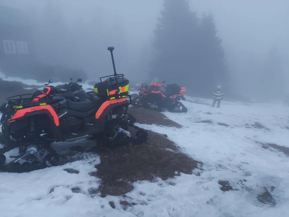 Matka a chlapec v horách zemřeli násilnou smrtí. Policie vyšetřuje vraždu a sebevraždu