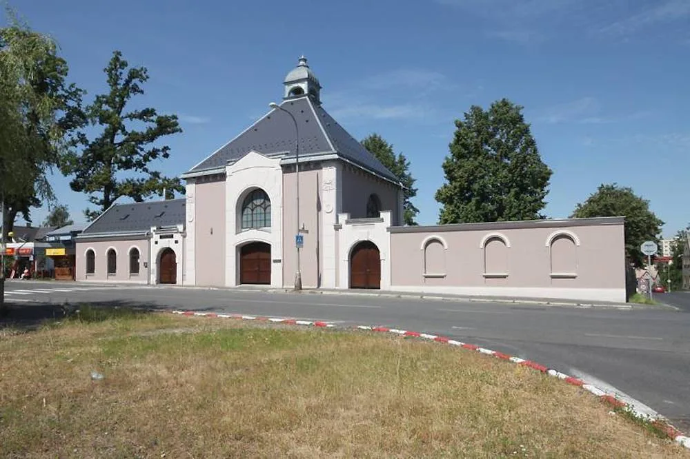 Po třiceti letech skončí revitalizace židovského hřbitova. Opraví poslední hroby