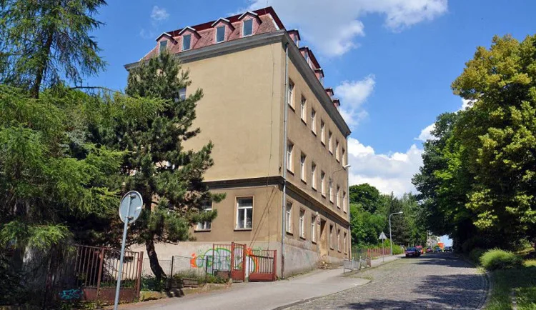 Liberec za zbourání bývalé školy zaplatí šestkrát méně. Přibyde sociální bydlení