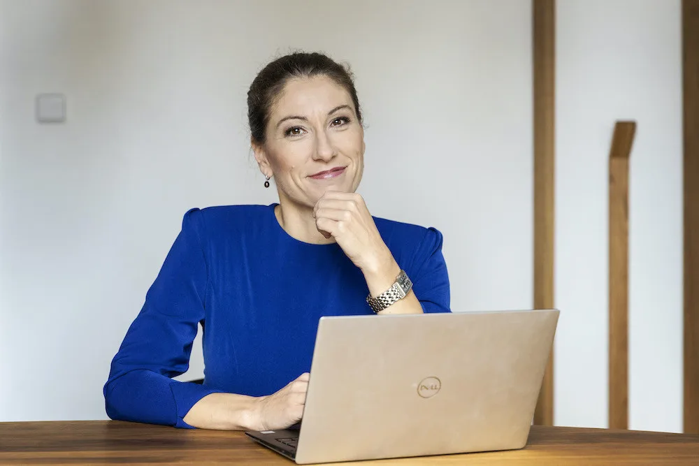 Eva Decroix.