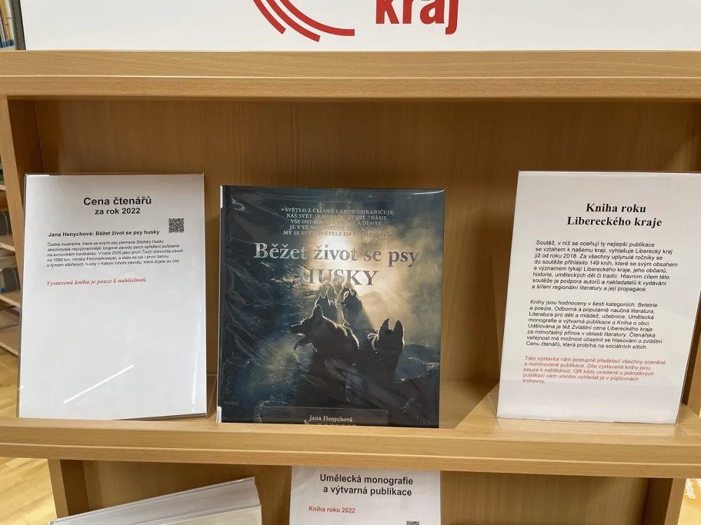 Expozice knih ze soutěže.