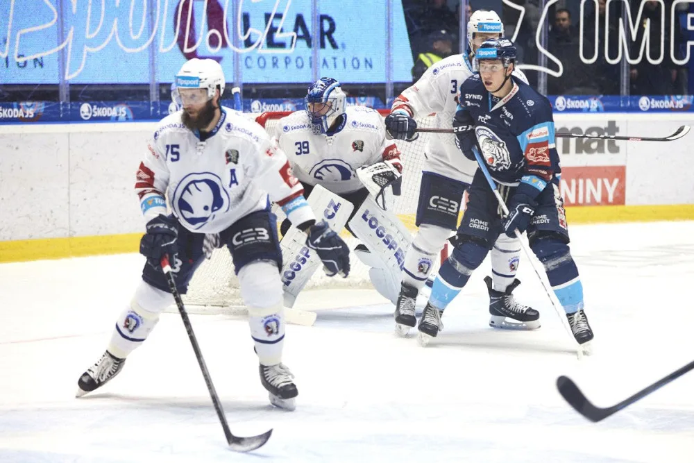 Tygři mají postupový mečbol. Třetí zápas v Plzni vyhráli 3:1