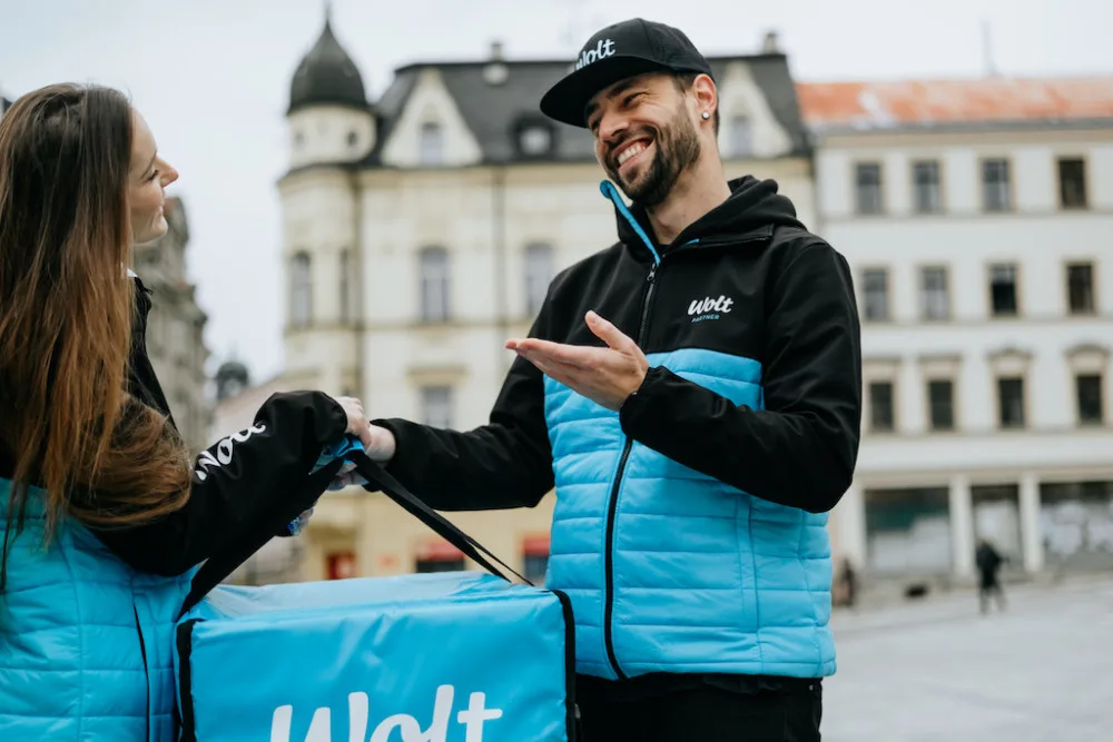 Wolt nově rozváží jídlo i po Jablonci. První dva týdny potěší dopravou zdarma