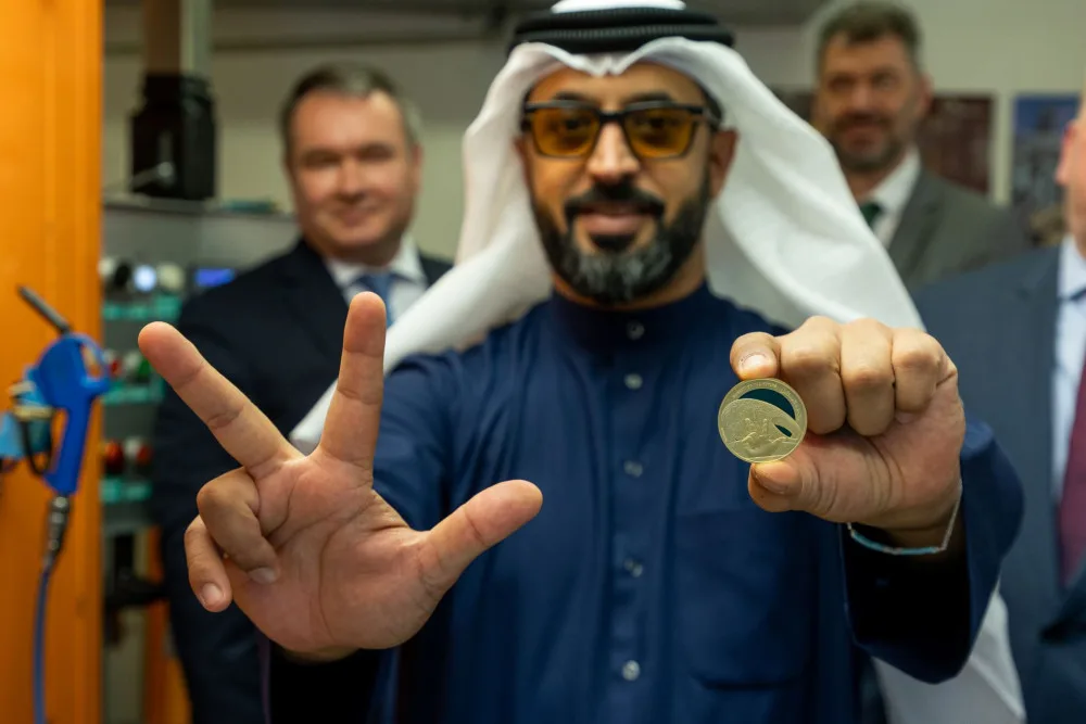 Jablonecká mincovna vyrazila investiční mince pro Arabské emiráty