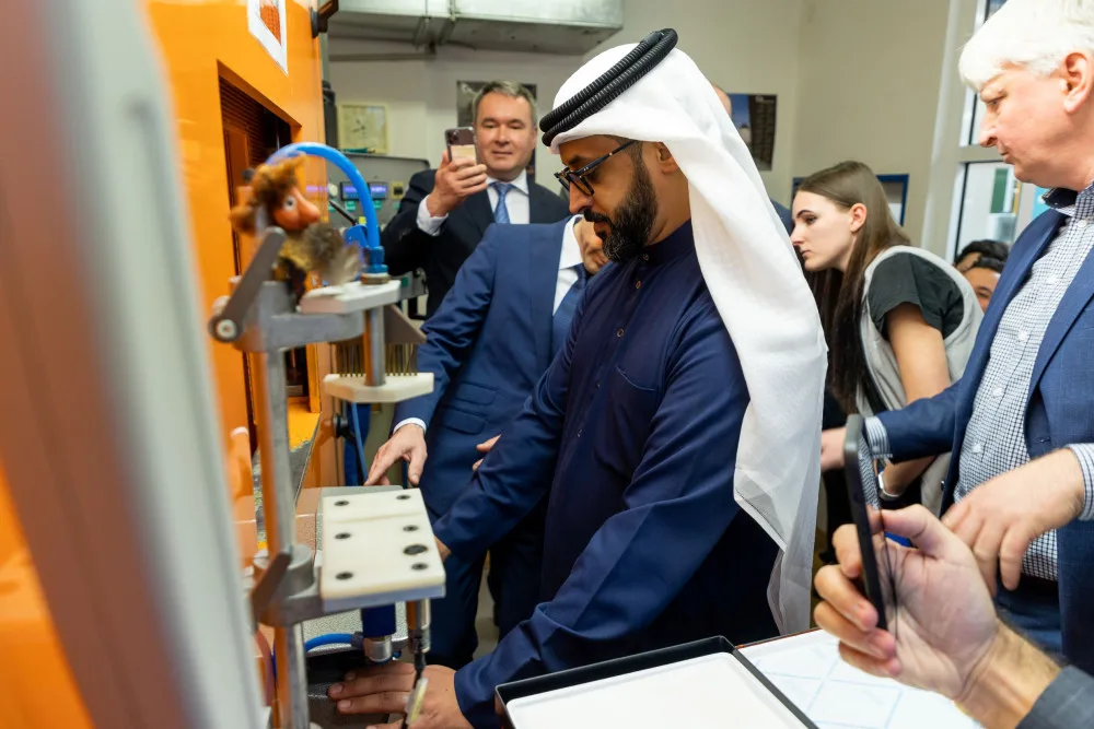 Jablonecká mincovna vyrazila investiční mince pro Arabské emiráty