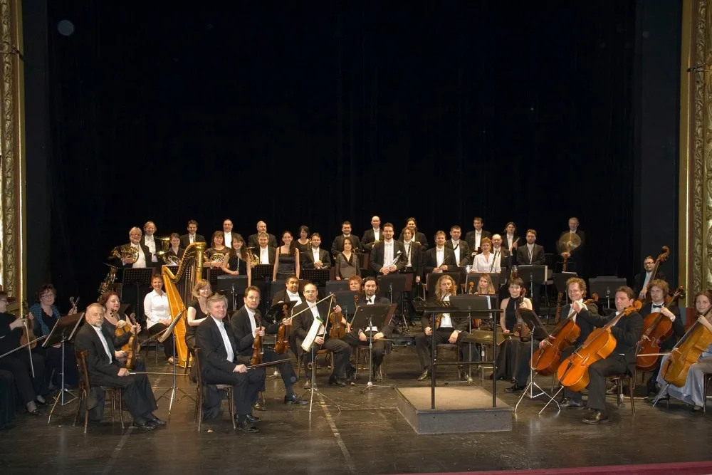 Orchestr Severočeského divadla Ústí nad Labem.