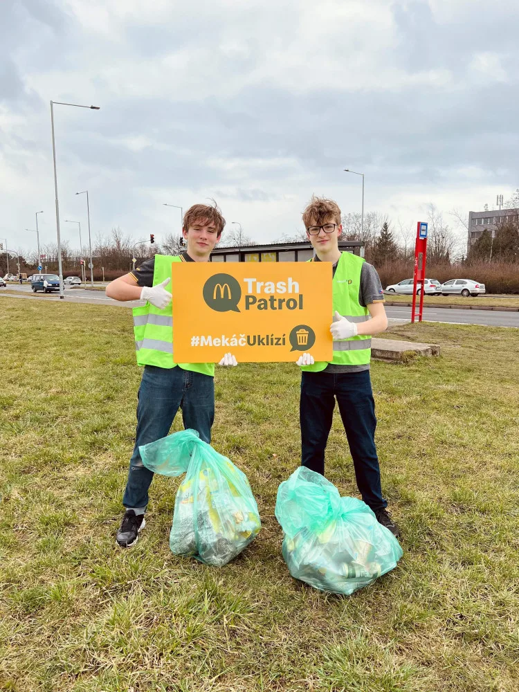 S jarem přichází úklidové akce po celé České republice, jen z McDonald’s se zapojilo na 90 dobrovolníků