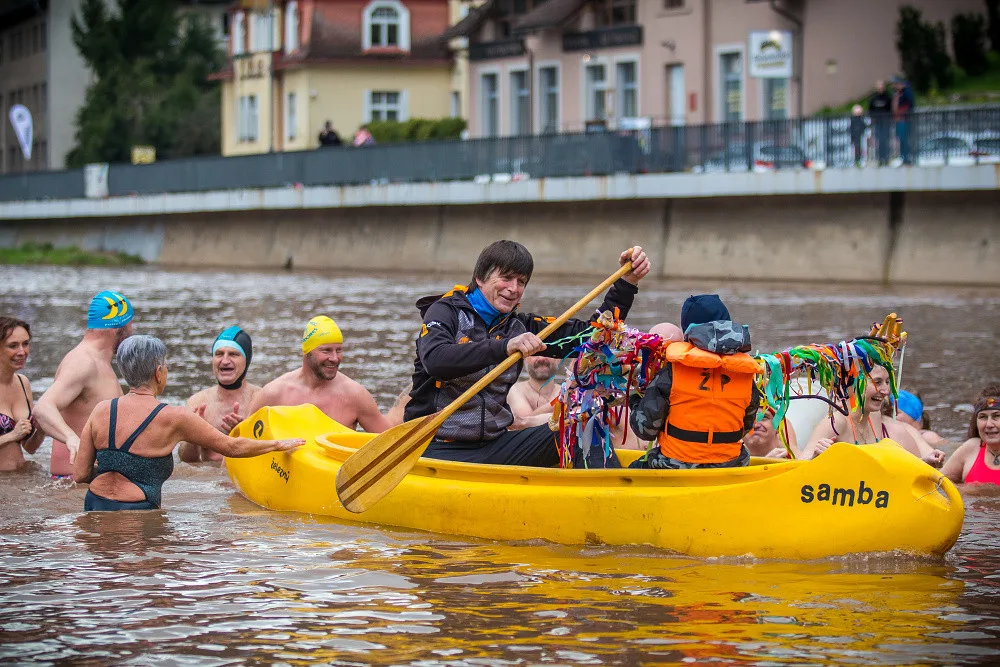 Vodácká sezóna odstartovala. Zahájilo ji slavnostní Odemykání Jizery