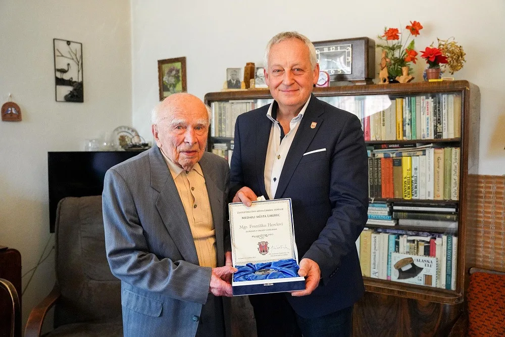 Liberec ocenil pedagoga Františka Hercla. Bojoval proti nacistům a pět let strávil ve vězení