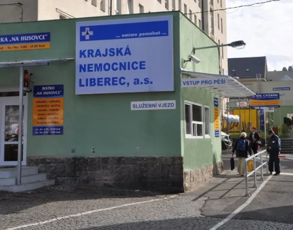 Vjezd do nemocnice u bufetu byl uzavřen.