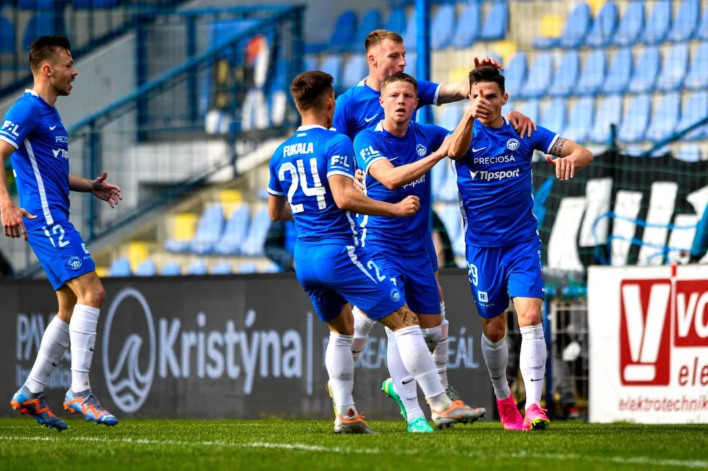 Slovan porazil Brno 3:1 a pět zápasů neprohrál. Dvěma góly se předvedl Frýdek